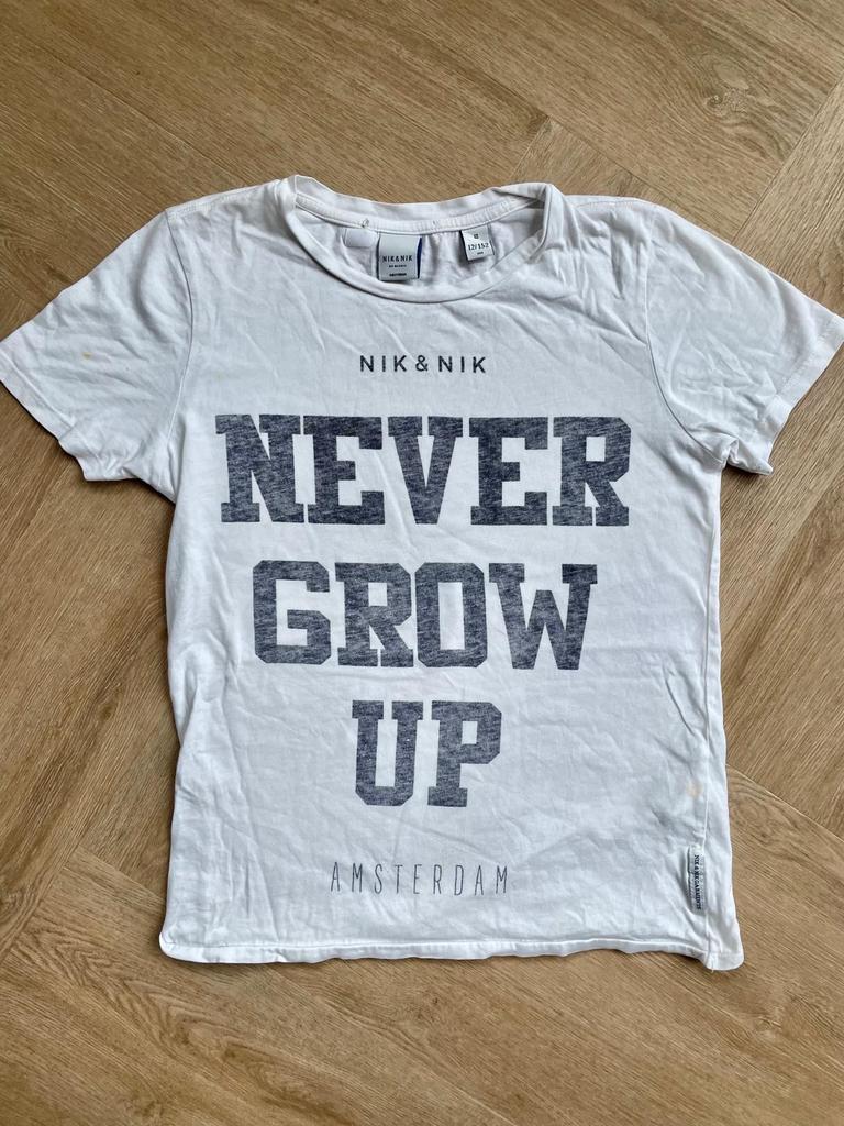 NIK&NIK T-shirt "Never Grow Up" Maat 152, Verzenden, Zo goed als nieuw, Jongen of Meisje, Shirt of Longsleeve