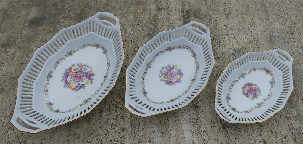 Handige Lekkers Serveer Set Bonbons  /  Koekjes / Muffins, Huis en Inrichting, Keuken | Servies, Nieuw, Schaal of Schalen, Wedgwood