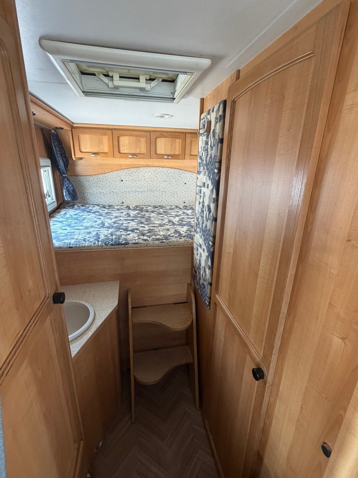 Camper for rent ready for summer season in Croatia!, Vakantie, Overige typen, Overige, 4 personen, Aan zee