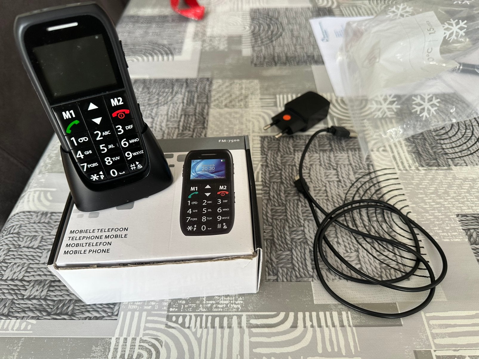 Fysic big buton gsm, Ophalen of Verzenden, Zo goed als nieuw, 1 handset