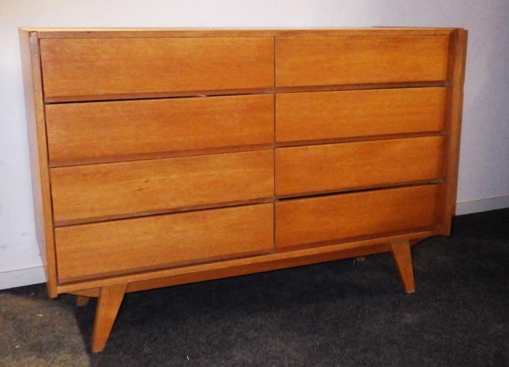 * Vintage ladenkast* Jiri Jiroutek, Ophalen