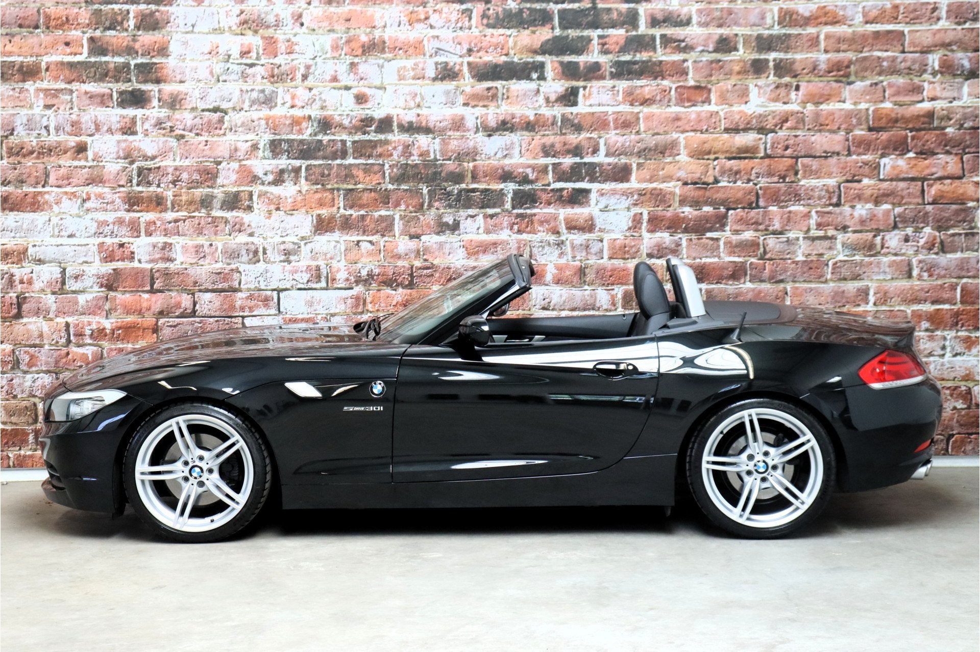 BMW Z4 Roadster sDrive30i High Executive / Navigatiesysteem, Euro 5, Achterwielaandrijving, Gebruikt, Zwart