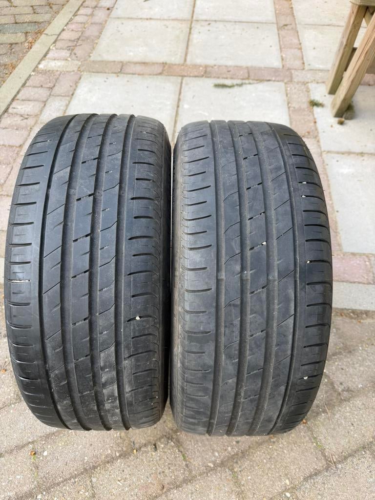 215-40 / 18 5mm profiel 2 stuks, Ophalen