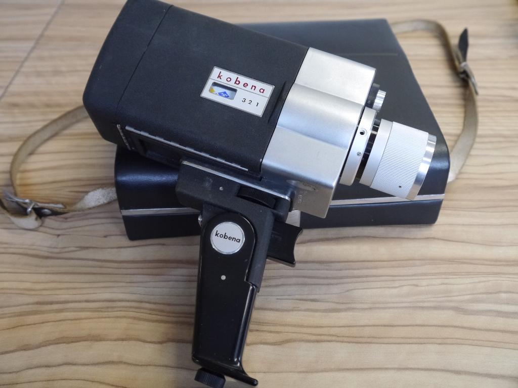 film camera / Kobena 321 / 8mm, Verzamelen, Fotografica en Filmapparatuur, Filmcamera, 1960 tot 1980, Ophalen of Verzenden