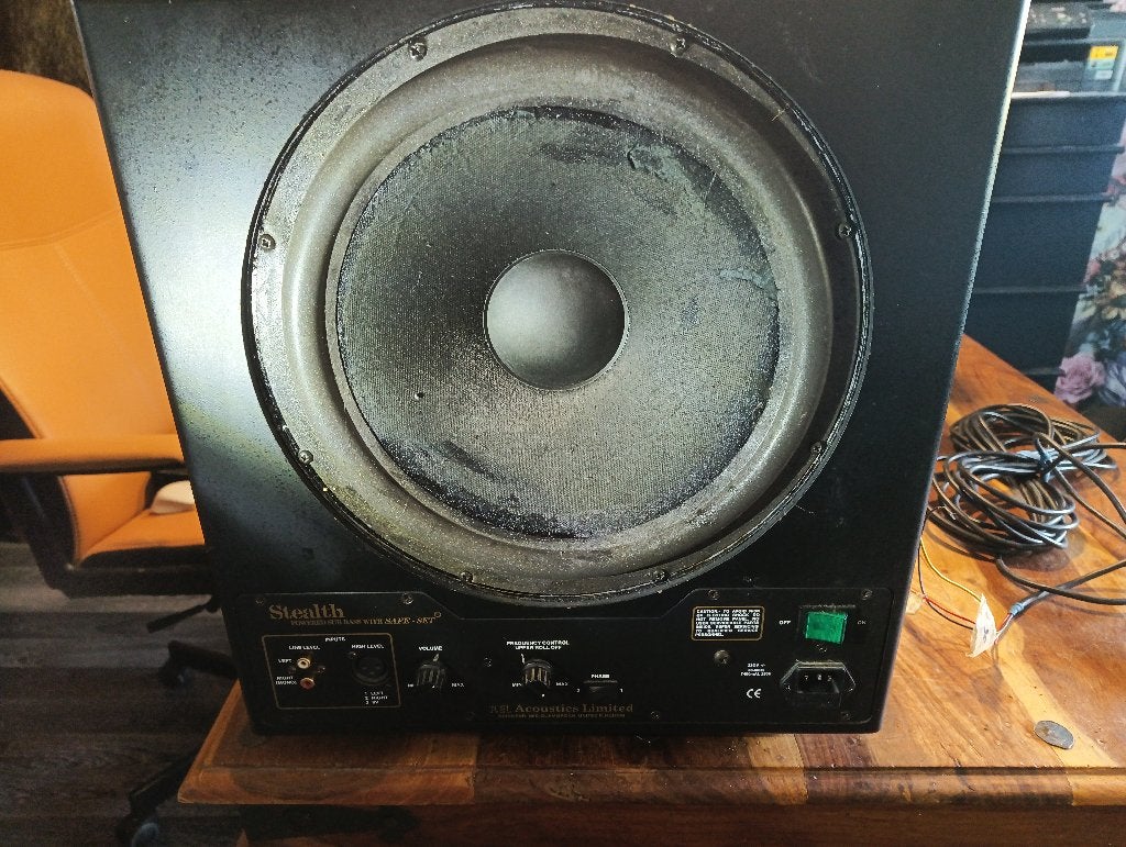 Rel Stealth Subwoofer (Wel goed lezen , a.u.b), Audio, Tv en Foto, Luidsprekers, Ophalen, Gebruikt, Subwoofer, Overige merken