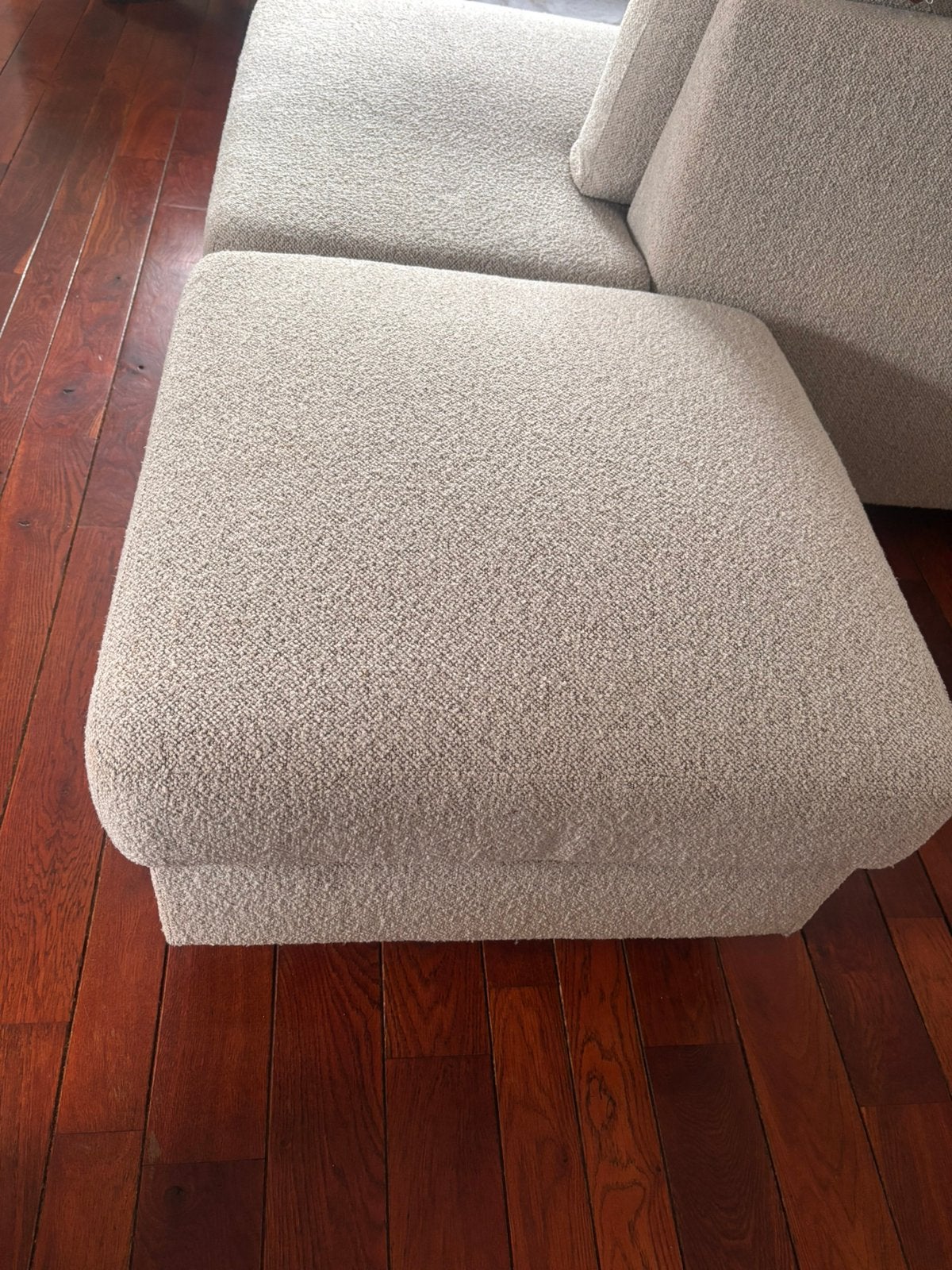 Grote beige bouclé opberghocker leenbakker Actona 72x72 cm, Ophalen, Eenpersoons, Zo goed als nieuw, Minder dan 150 cm