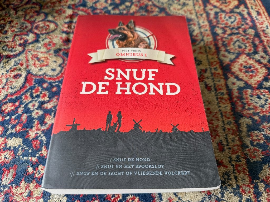 Snuf de Hond. Piet Prins. Omnibus deel 1 en 6 Boeken, Ophalen of Verzenden, Zo goed als nieuw, Piet Prins, Fictie algemeen