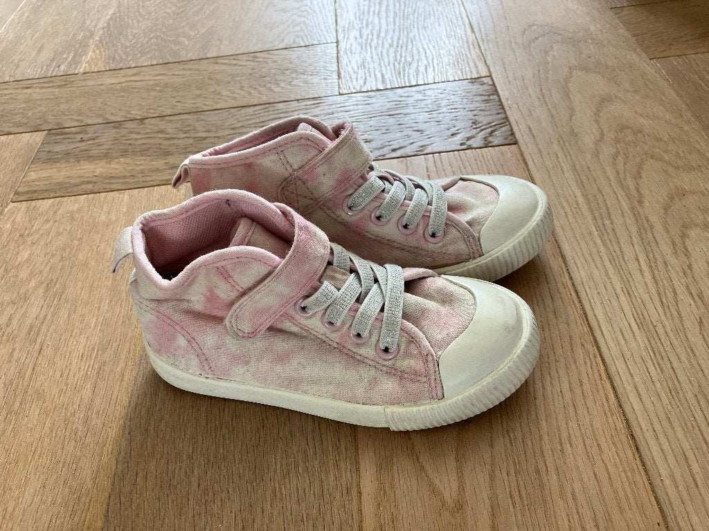 Leuke hoge tie dye achtige sneakers maat 28 H&M erg net!, Meisje, Schoenen, Ophalen of Verzenden, Zo goed als nieuw
