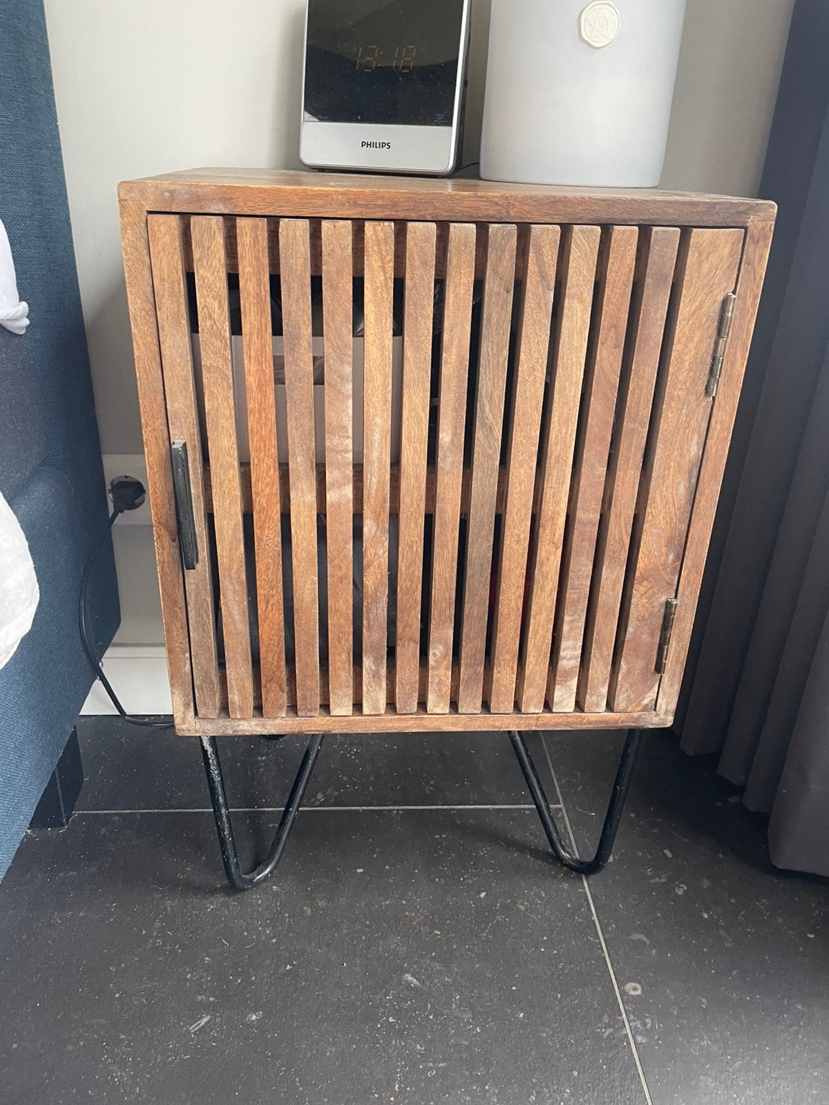 Houten nachtkastjes (2 stuks), Tuin en Terras, Ophalen, Gebruikt