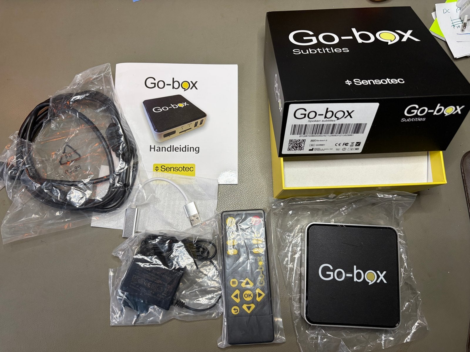 Go-Box: Spreekt Nederlandse ondertitels uit (tv/koptelefoon), Ophalen of Verzenden, Zo goed als nieuw, Decoder