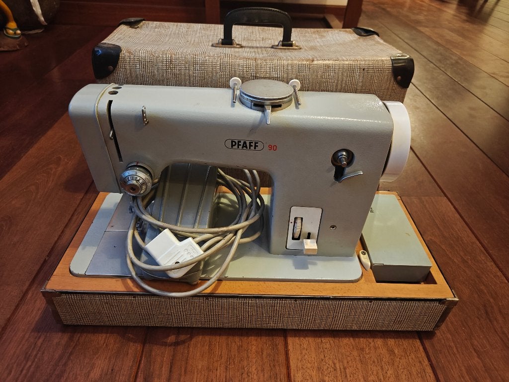 Pfaff 90 Naaimachine met koffer, Ophalen of Verzenden, Gebruikt, Naaimachine, Pfaff