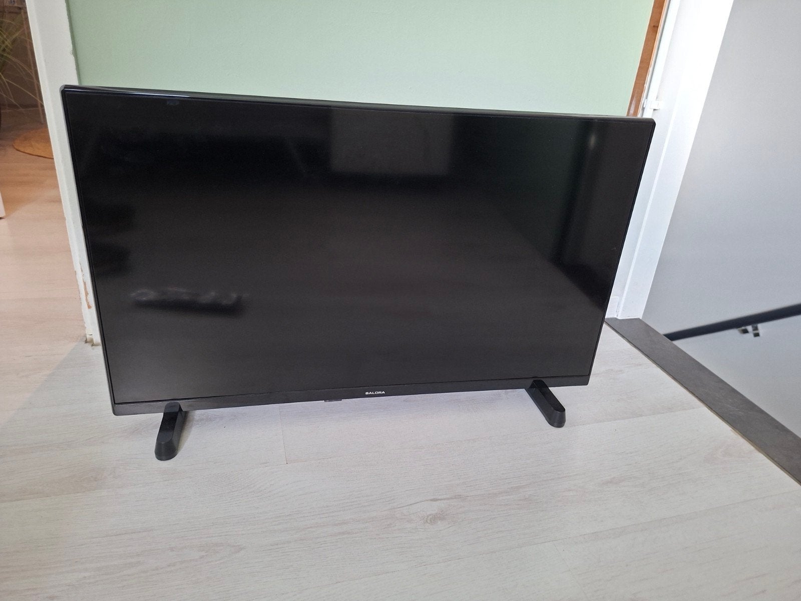 Salora 32HA550 Smart TV - 80 cm (32 inch) HD Ready, LED, 50 Hz, HD Ready (720p), Zo goed als nieuw