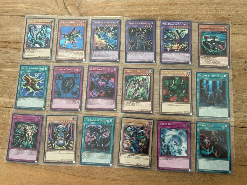 Yu-Gi-Oh! Kaiba Collection Kaarten Lot NM, Ophalen of Verzenden, Zo goed als nieuw, Meerdere kaarten