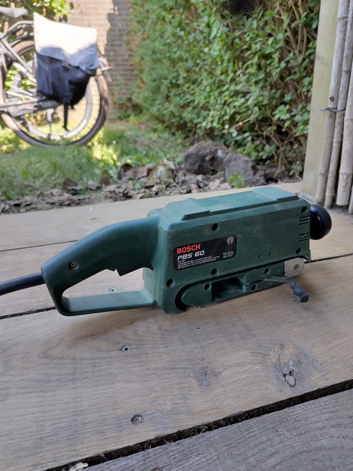 Bosch PBS 60 Bandschuurmachine - 650W, Doe-het-zelf en Verbouw, Gereedschap | Schuurmachines, Verzenden, Gebruikt, 600 tot 1200 watt