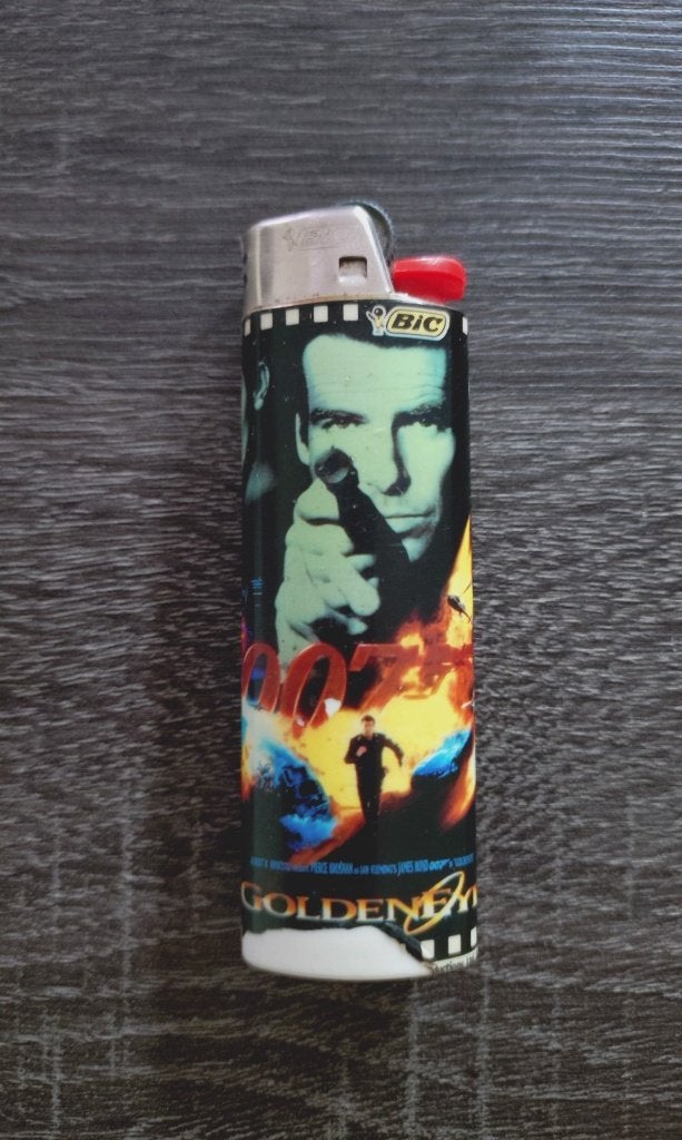 James Bond 007 GoldenEye BIC aansteker, Verzamelen, Ophalen of Verzenden, Gebruikt, Film, Gebruiksvoorwerp