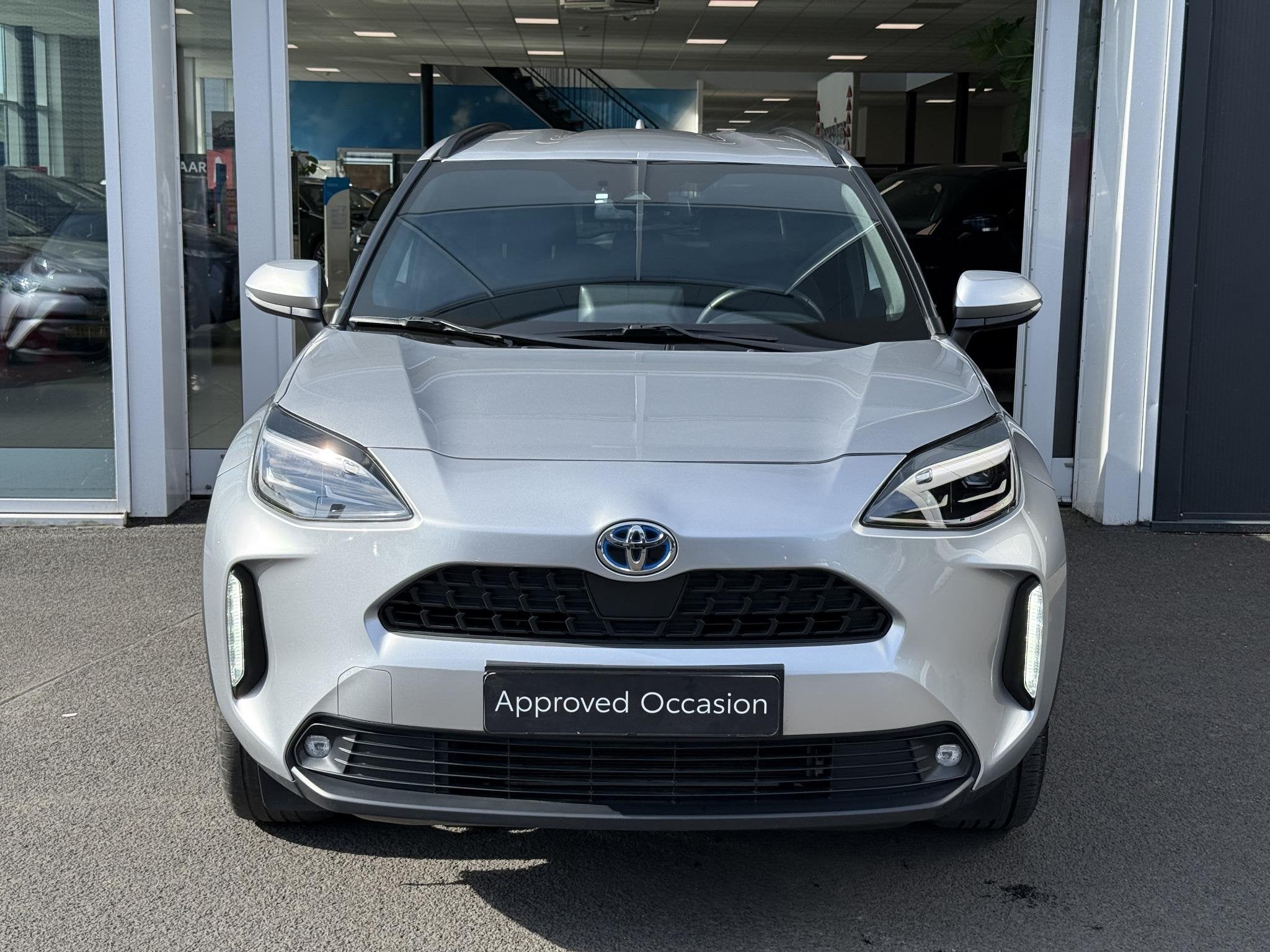Toyota Yaris Cross 1.5 Hybrid Business Plus | Trekhaak | Ach, Stof, Gebruikt, 116 pk, 1490 cc