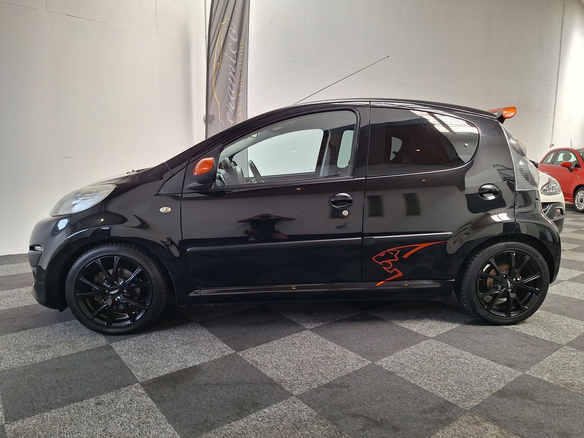 Foto 2 van Peugeot 107 Sport uitv AUTOMAAT. 2e eig. 78.000 km NAP.