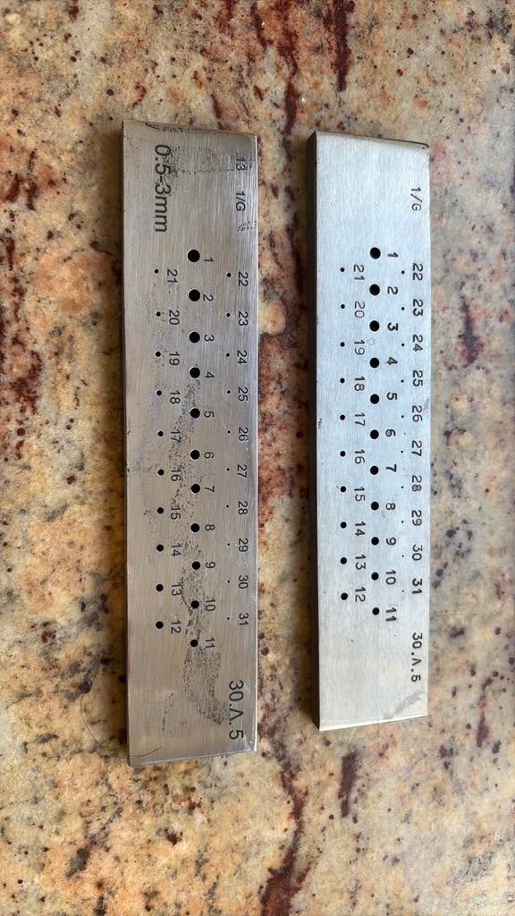 2 trekijzers edelsmeden rond 1/G, Doe-het-zelf en Verbouw, Gereedschap | Handgereedschap, Ophalen of Verzenden, Gebruikt