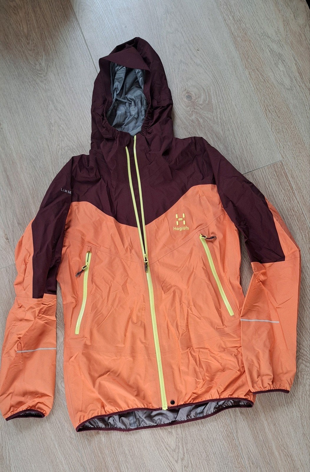 Haglöfs Gore-Tex Active regenjas, maat S, Ophalen, Zo goed als nieuw, Kleding