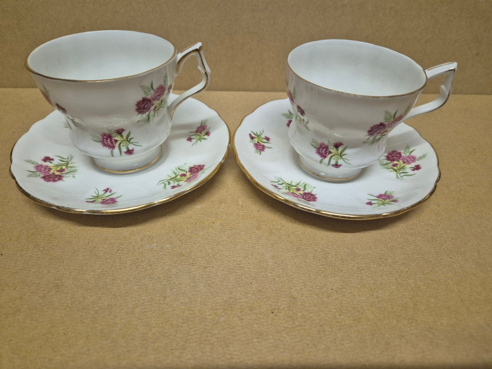 Royal Windsor fine bone china porselein, Ophalen of Verzenden, Zo goed als nieuw, Porselein, Kop en/of schotel