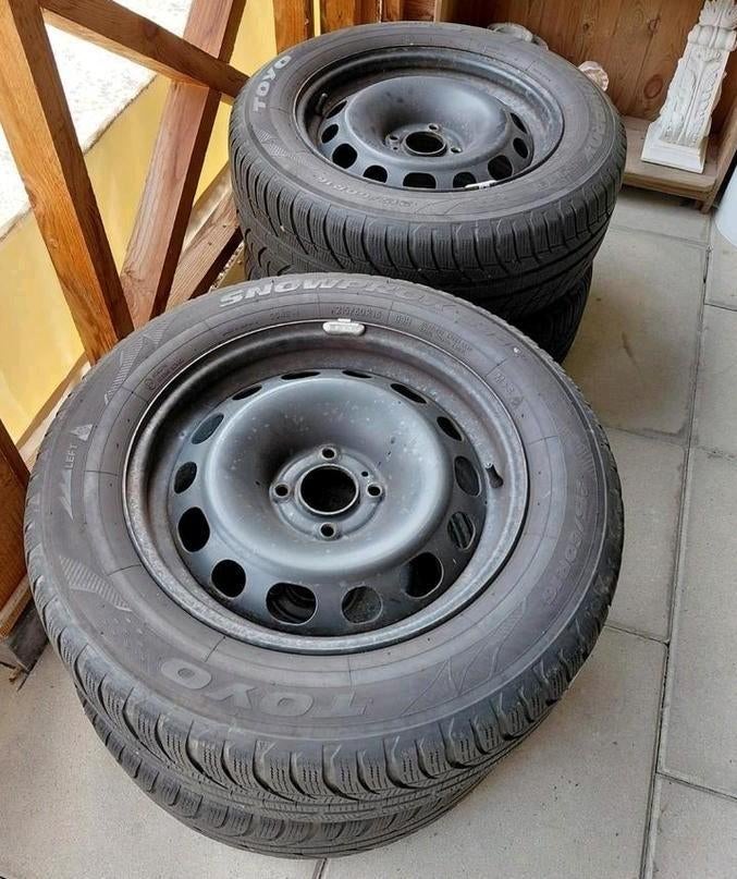 Winterbanden + stalen velgen peugeot 3008 model 2009-2016, Auto-onderdelen, Banden en Velgen, Ophalen, 215 mm, 16 inch, Banden en Velgen