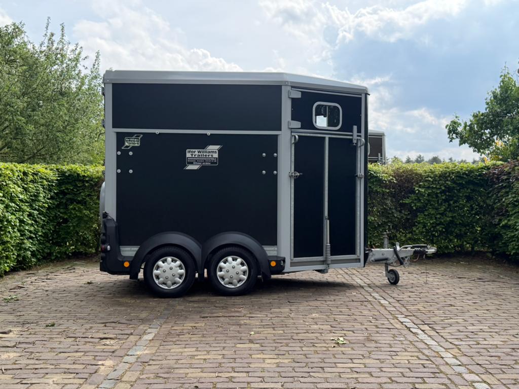 Nieuwstaat Ifor williams Hb403 vooruitloop aluminum vloer, Dieren en Toebehoren, Paarden en Pony's | Trailers en Aanhangwagens