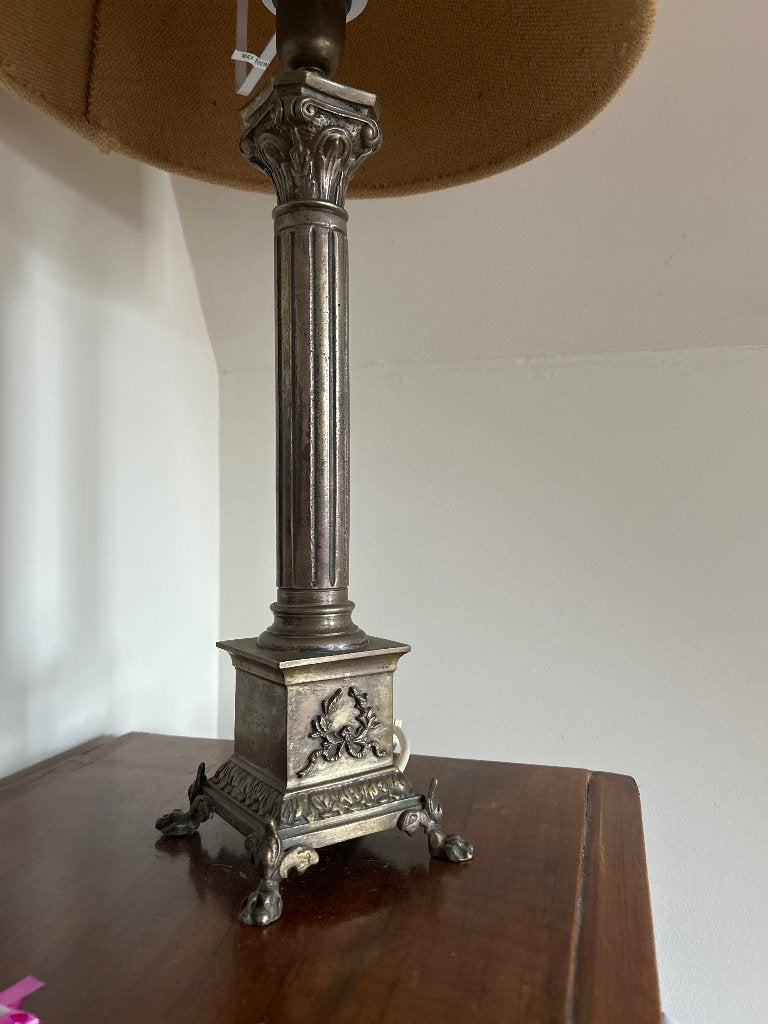 Antique table lamp, Ophalen