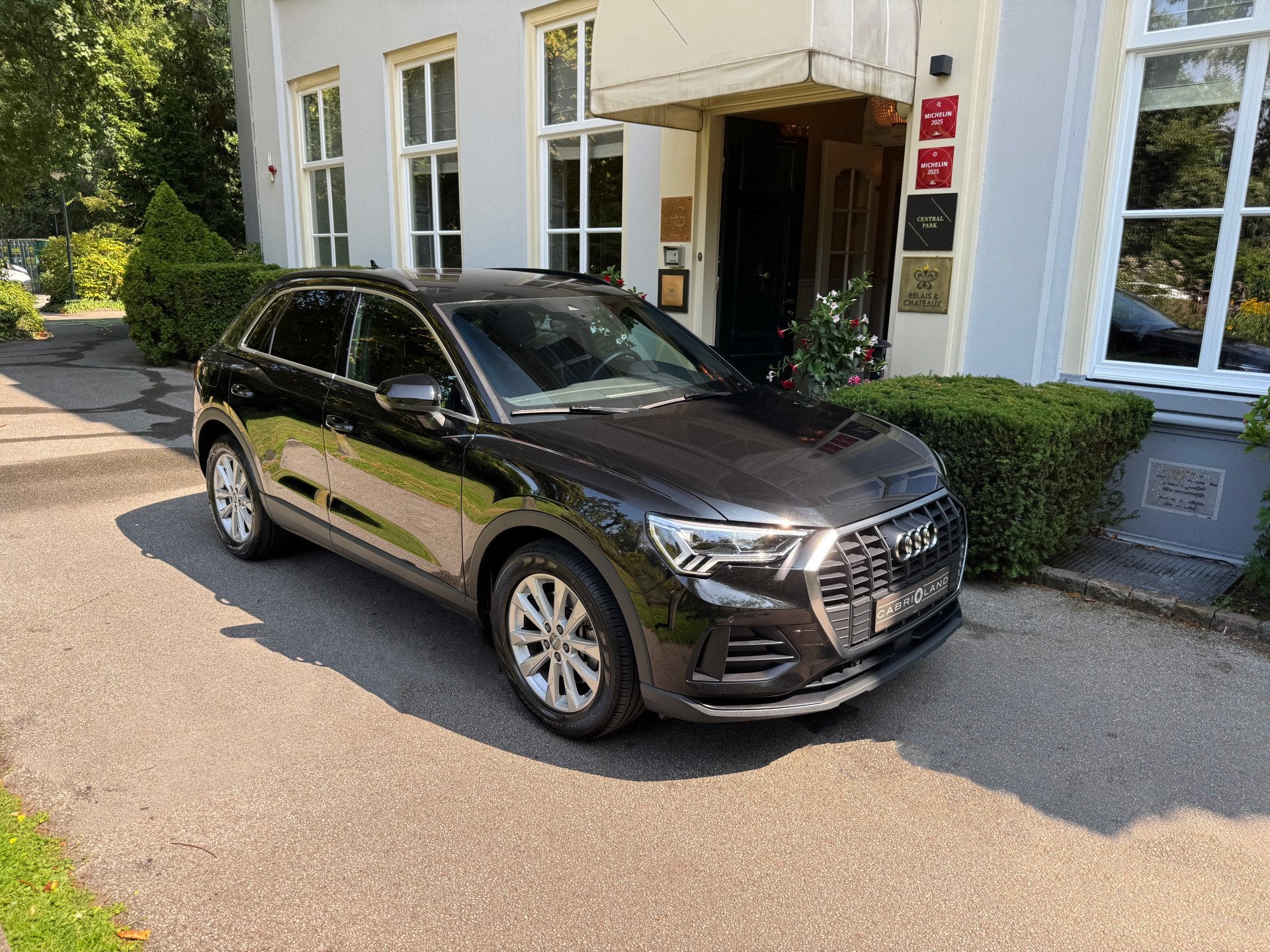 Audi Q3 40 TFSI quattro, CarPlay, Adaptieve cruise, Automaat, Gebruikt, Zwart, 14 km/l