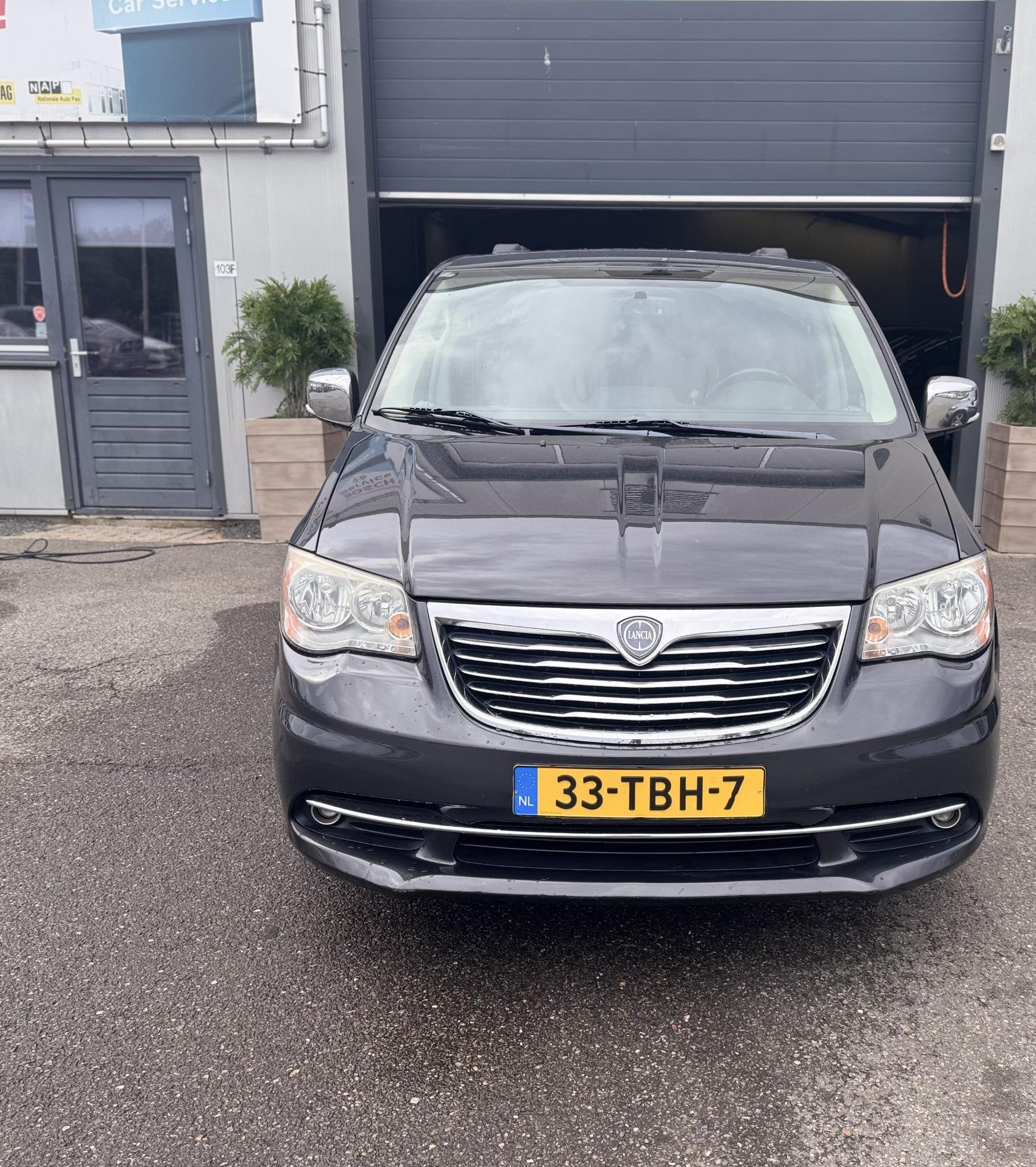 Lancia Voyager 2.8 Multijet Gold / Navi / Airco / Camera / N, Auto's, Euro 5, 450 kg, Gebruikt, 4 cilinders