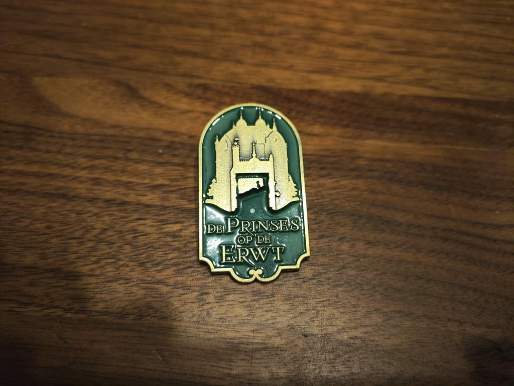 Efteling Pin - De Prinses op de Erwt, Ophalen of Verzenden, Zo goed als nieuw, Button of Speldje