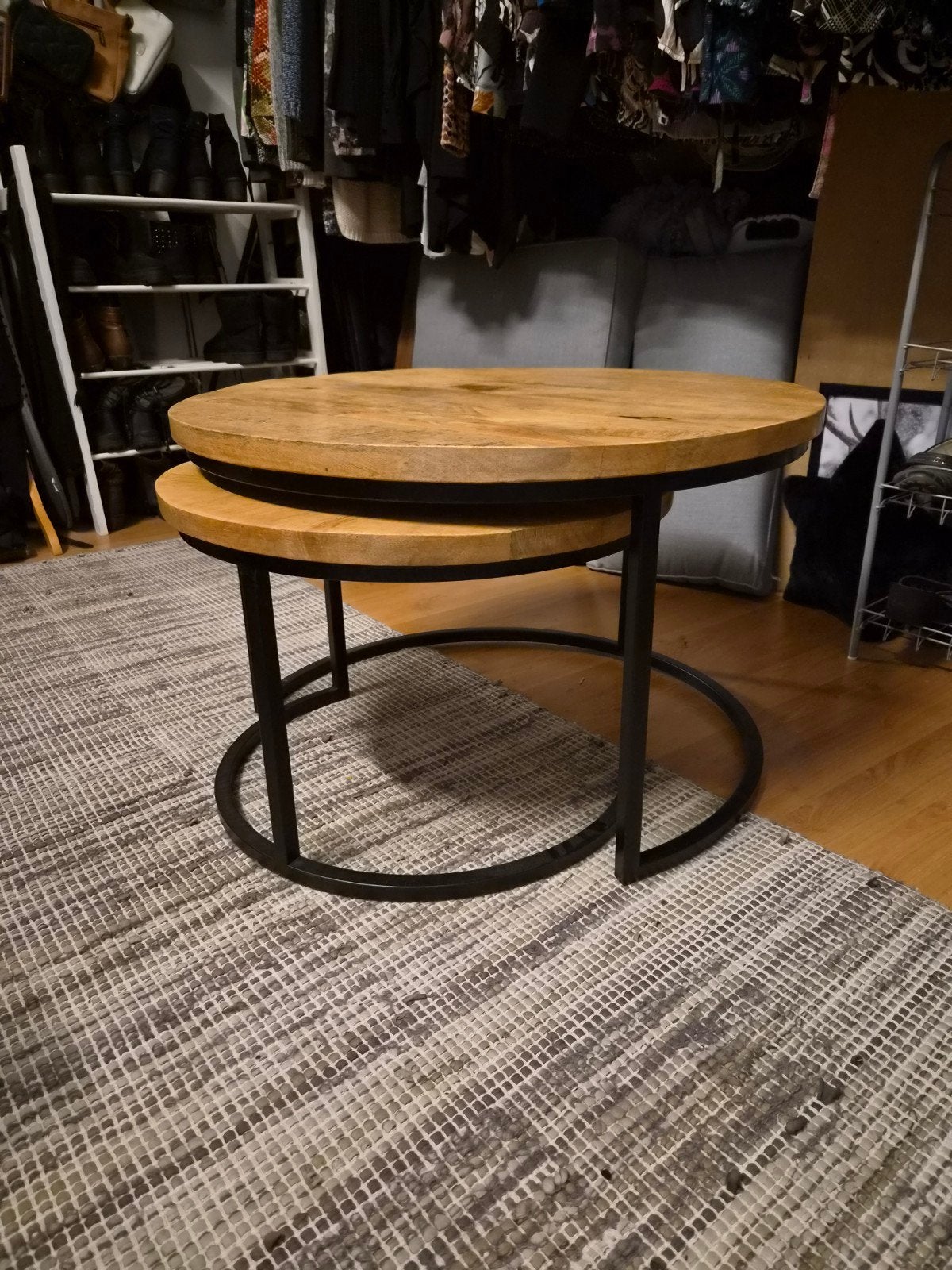2 salontafel industrial  .   60 euro, Ophalen, Rond, 50 tot 100 cm, 50 tot 100 cm