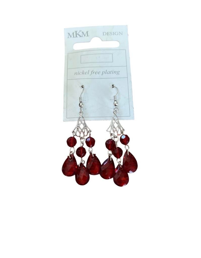MKM Design Zilverkleurige Hangoorbellen met Rode Kralen, Sieraden, Tassen en Uiterlijk, Overige materialen, Hangers, Nieuw, Ophalen of Verzenden