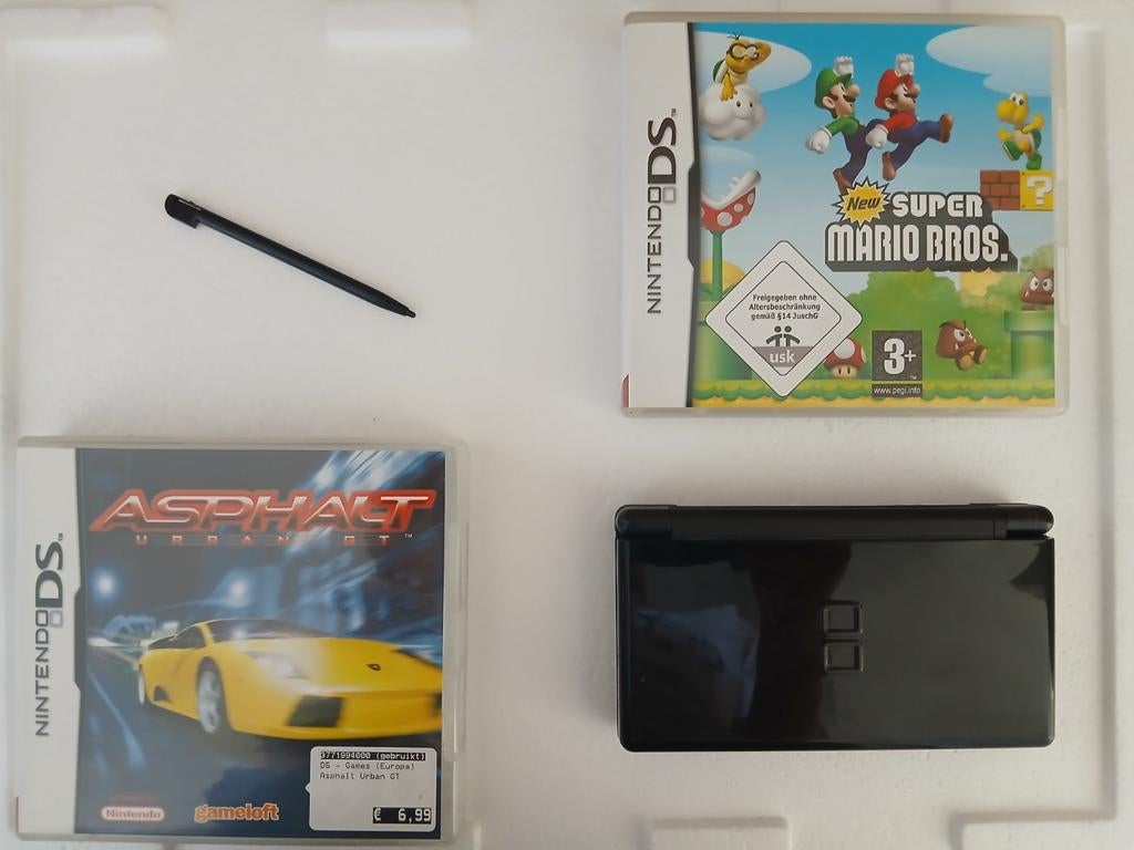 Nintendo DS Lite, zwart, Spelcomputers en Games, Spelcomputers | Nintendo DS, Met games, Zwart, Refurbished, Ophalen of Verzenden