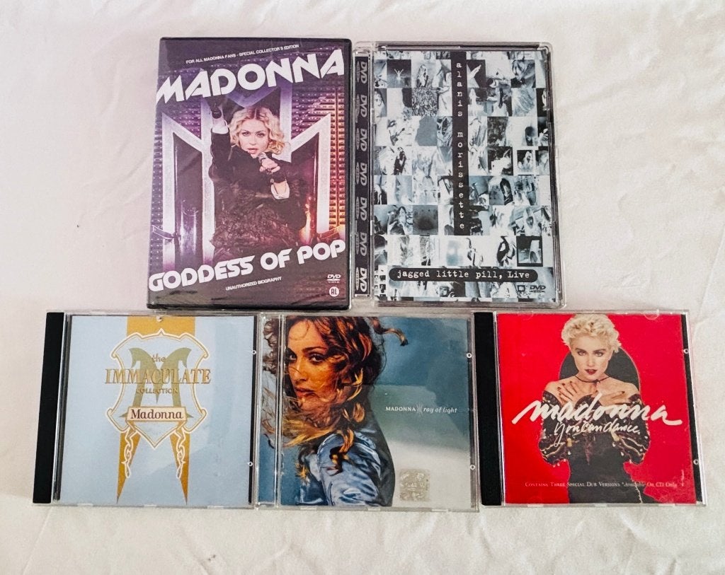 Madonna & Alanis Morissette multimedia pakket (5x) + DVD, Ophalen, Zo goed als nieuw