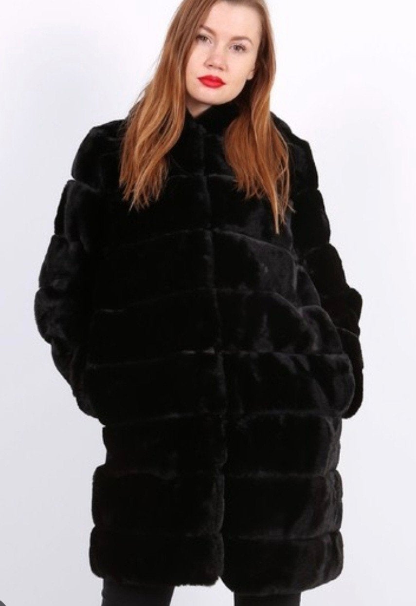 gitzwarte lange warme jas xl-xxl imitatie bont fluffy zacht, Kleding | Dames, Maat 46/48 (XL) of groter, Ophalen of Verzenden