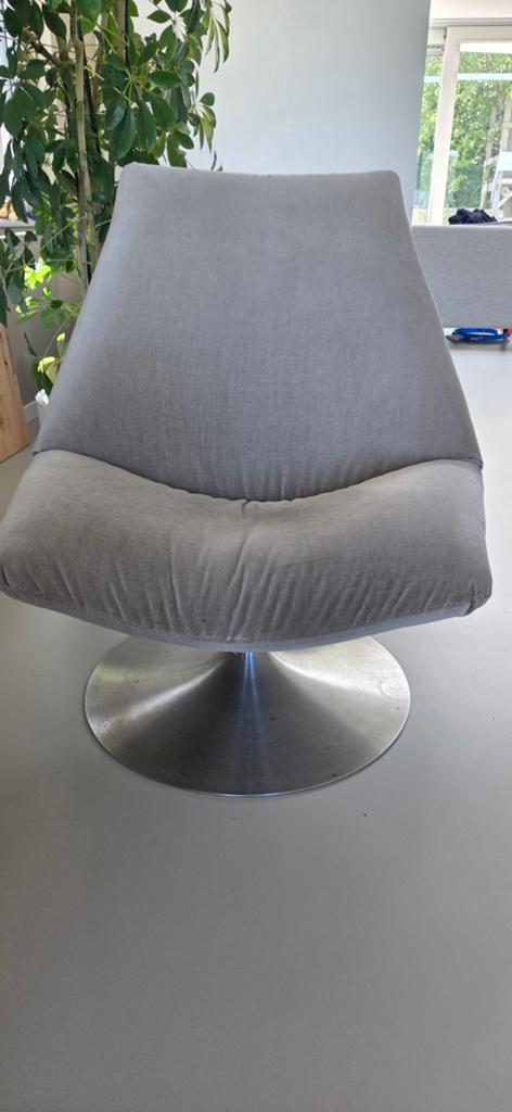 Kartell Draaifauteuil - Stijlvol en Comfortabel, Ophalen, Modern design, 75 tot 100 cm, Zo goed als nieuw