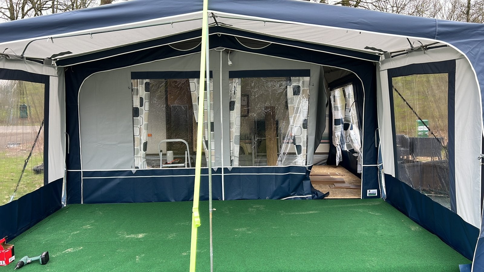 Gepimpte Adria 3/4 pers. caravan & PVC voortent+luifel., Tot en met 3, Particulier, Adria, Schokbreker
