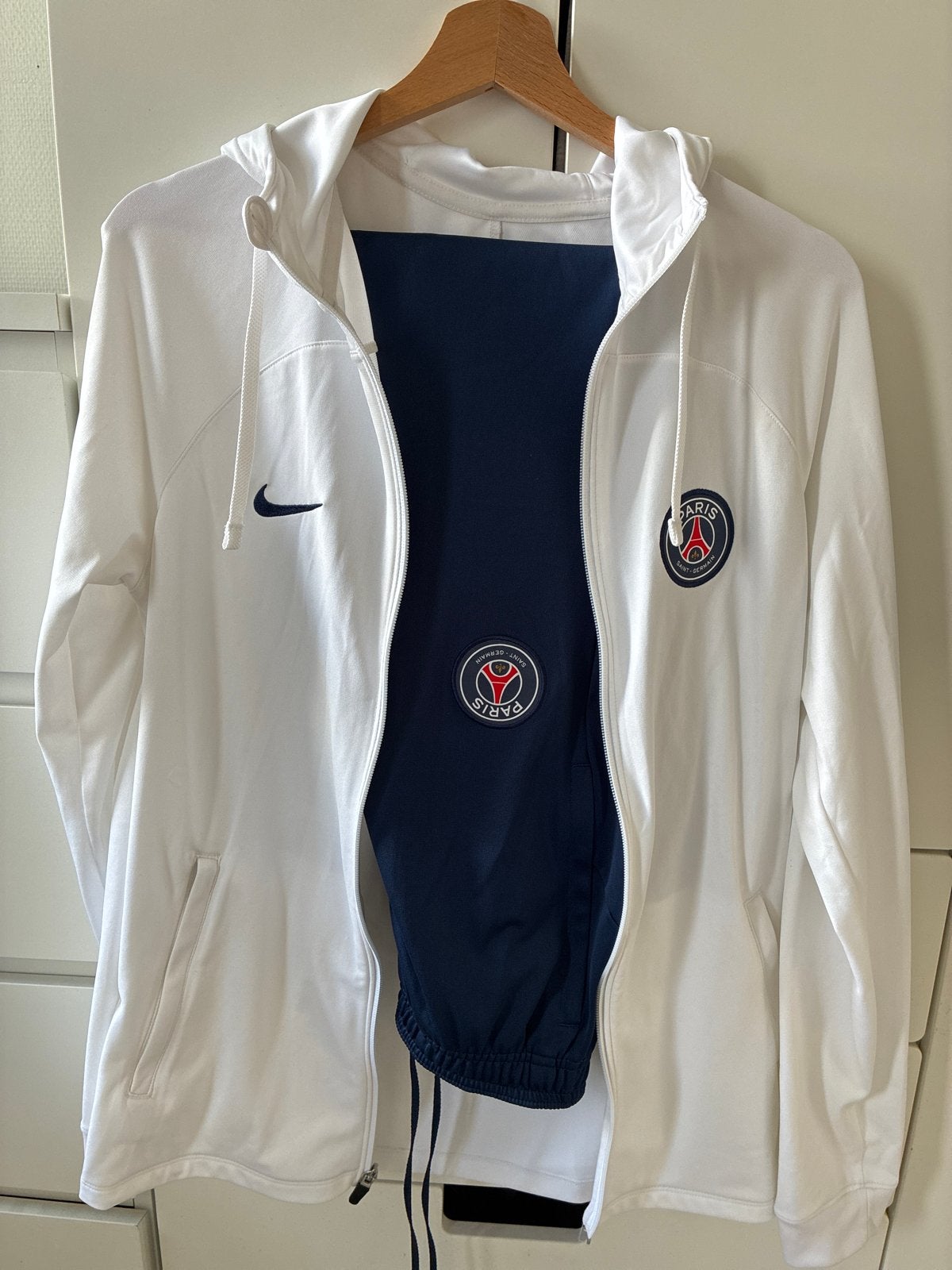 Nike PSG Trainingspak - Broek en Jas (Maat S), Blauw, Ophalen of Verzenden, Zo goed als nieuw, Voetbal