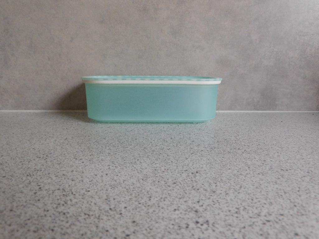 Tupperware Quadro Blokbus 320 ml. Turquoise, Ophalen of Verzenden, Zo goed als nieuw, Groen, Bus of Trommel