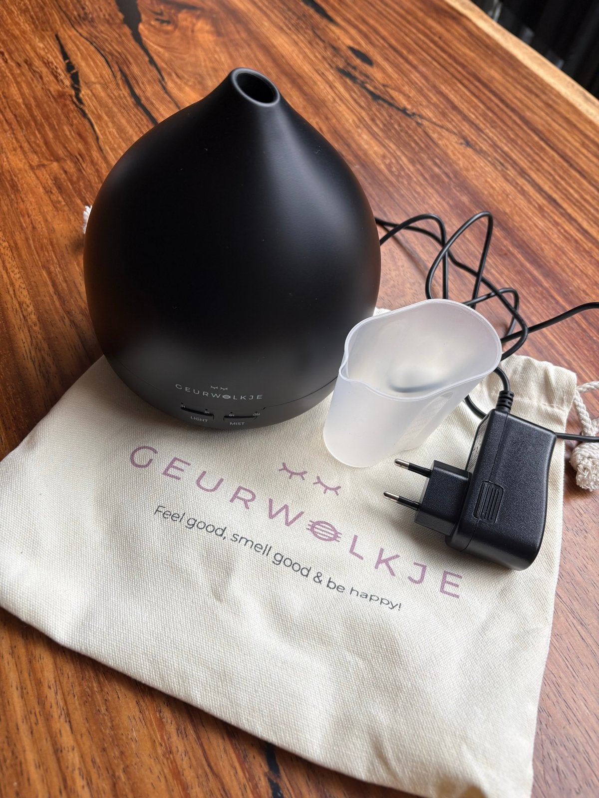 Geurwolkje diffuser - Zwart, inclusief adapter en zakje, Ophalen, Zo goed als nieuw