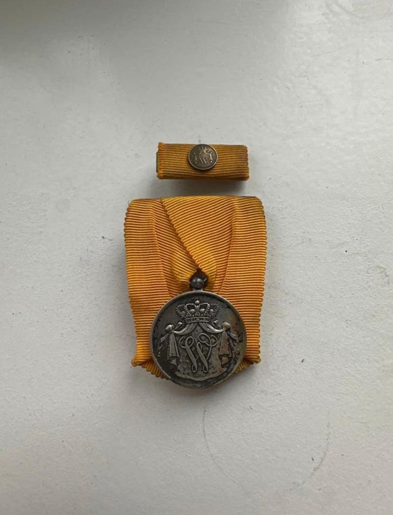 Diverse militaire kruisjes, Ophalen of Verzenden, Overige materialen