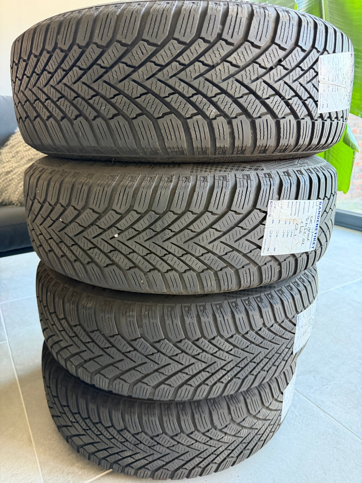 Continental winterbanden 185/65 R15 T 5-6mm, Ophalen, Gebruikt, 15 inch, Band(en)