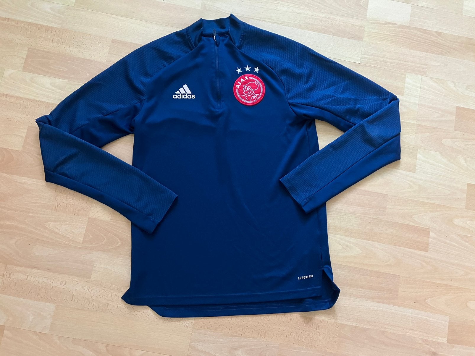 Ajax Adidas donkerblauw sportshirt mt S izgs, Blauw, Ophalen of Verzenden, Voetbal, Gedragen