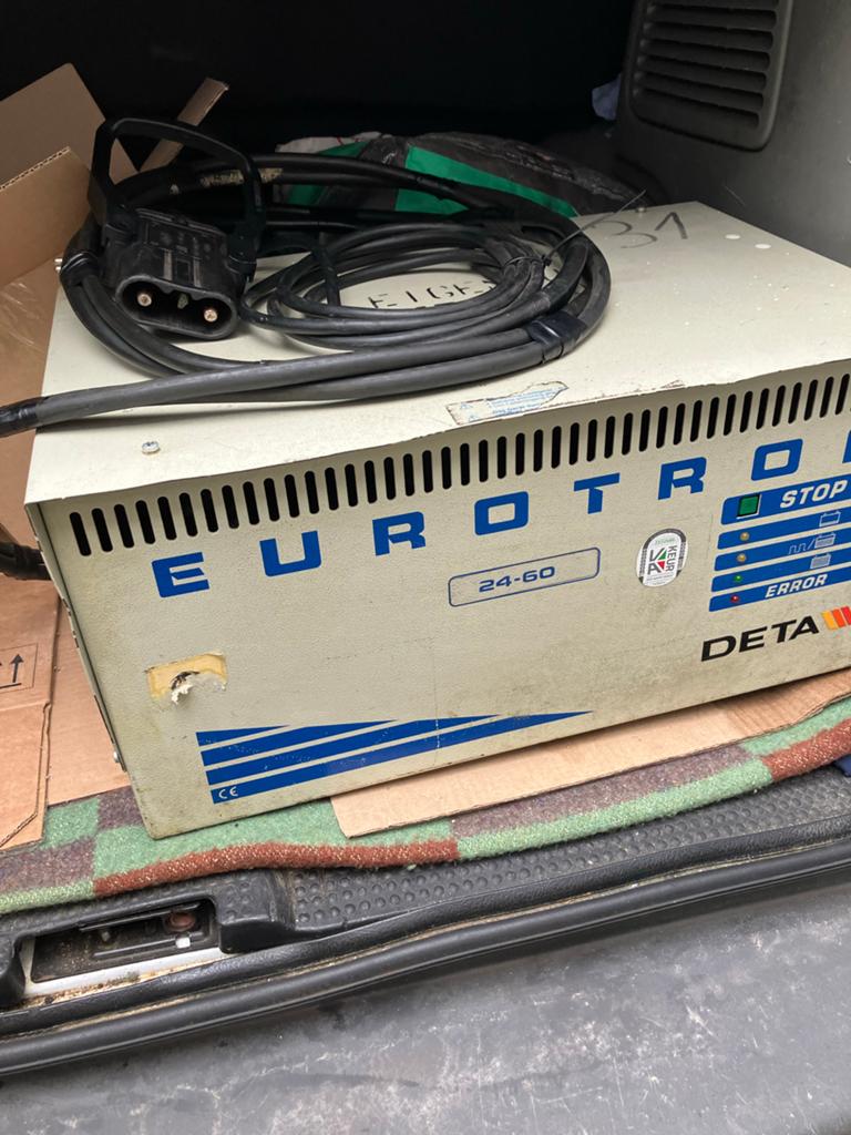 Weg is weg.Oplader 24V 24-60 A - Eurotron Deta, Ophalen of Verzenden, Gebruikt