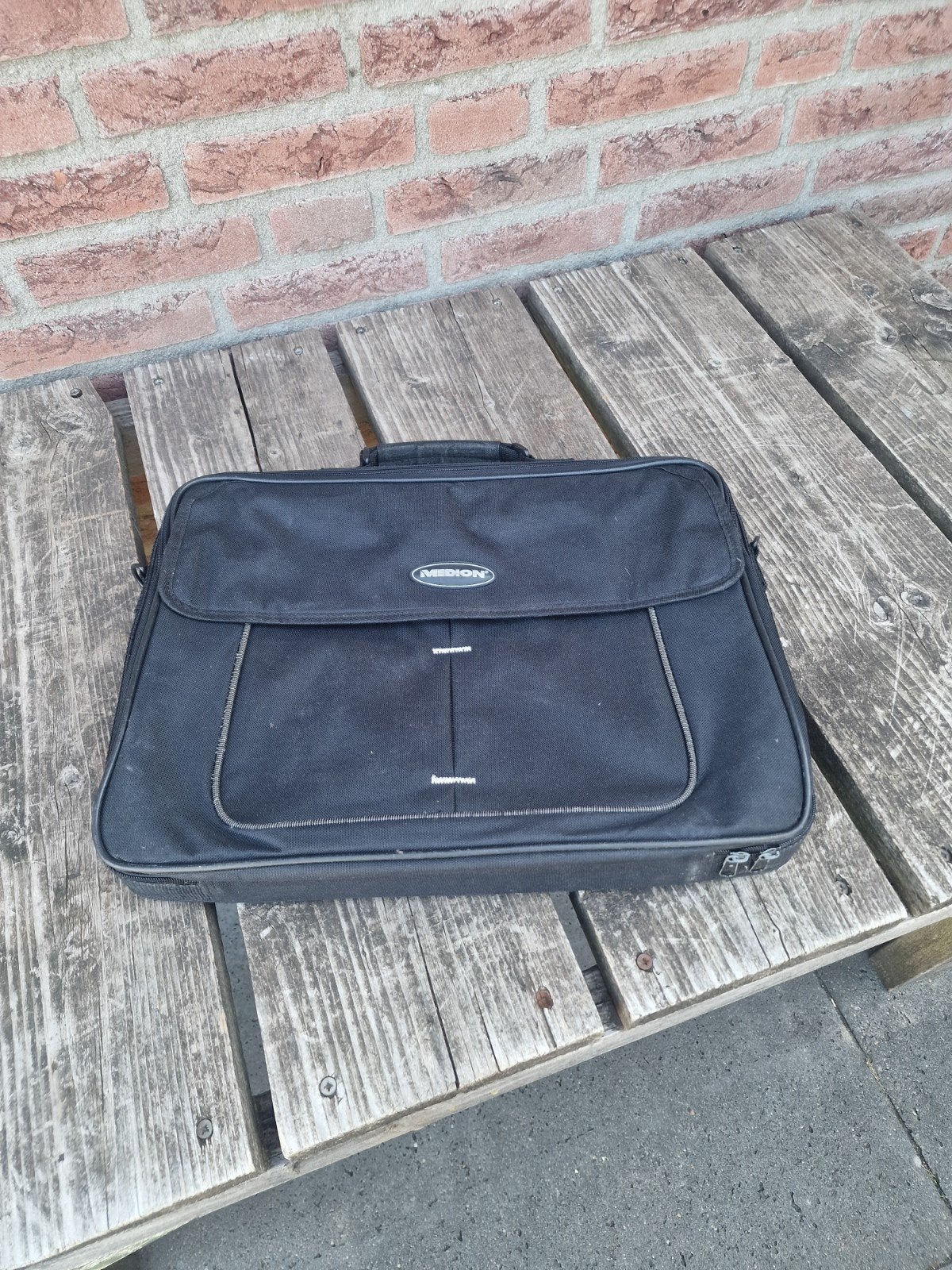 Laptop tas medion, Ophalen of Verzenden, 17 inch of meer, Gebruikt