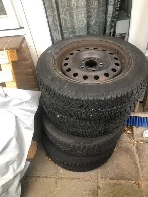 winterbanden met stalen velgen nissan almera tino, Ophalen