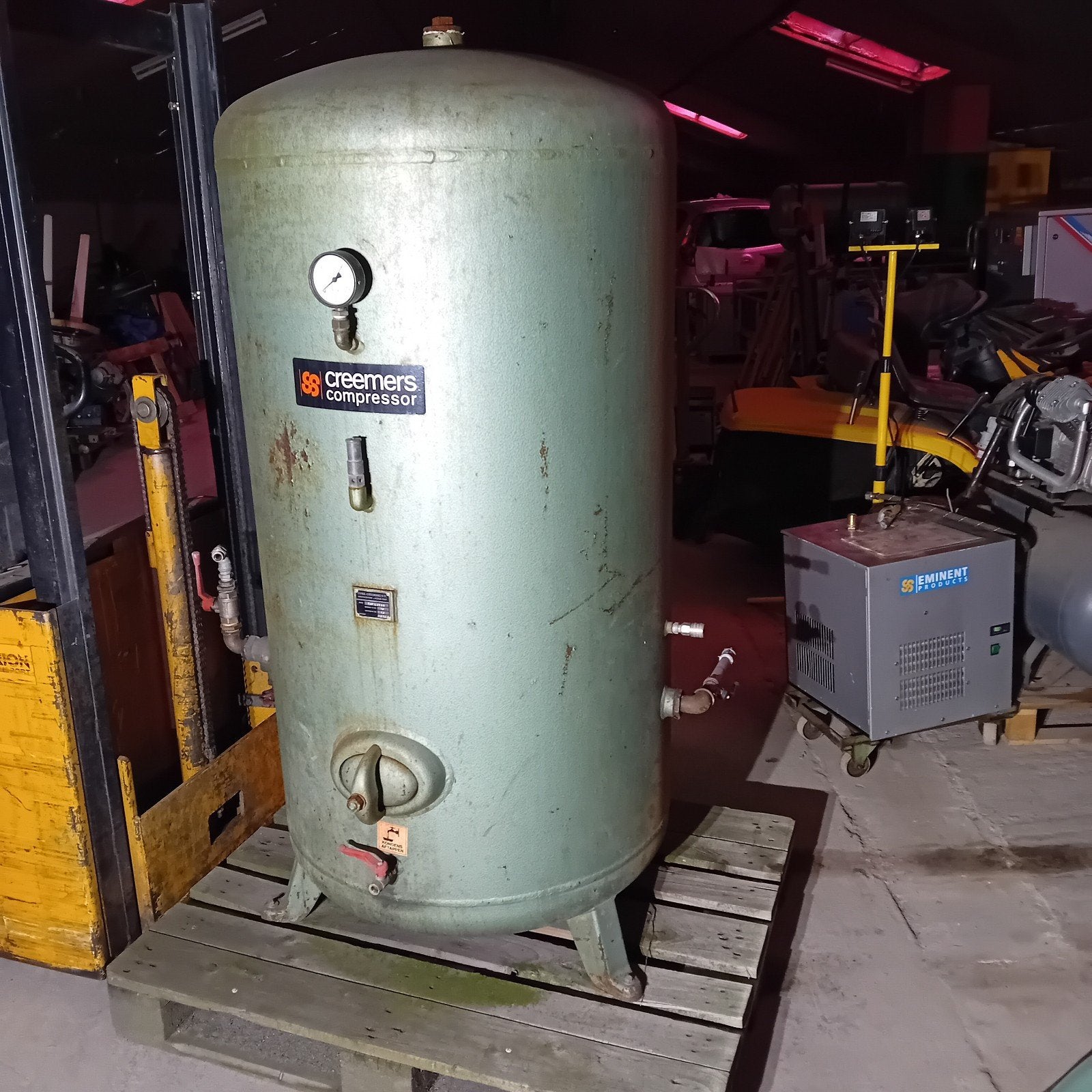 Staande luchttank creemers 750 liter, 100 liter of meer, Ophalen, Gebruikt, 10 bar of meer