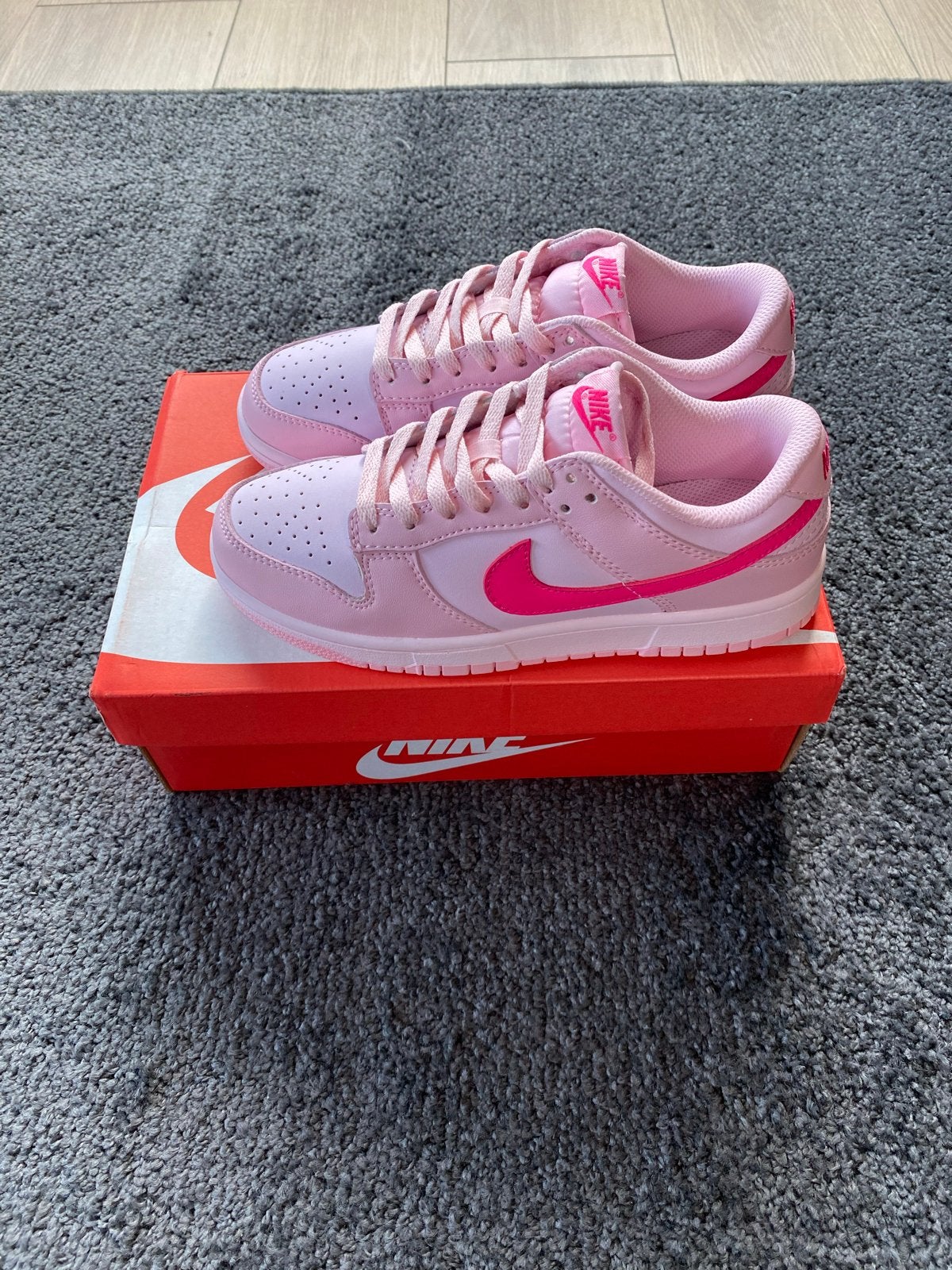 Nike Dunk Low Pink Foam - Maat 38, Ophalen of Verzenden, Nieuw, Roze, Sneakers of Gympen