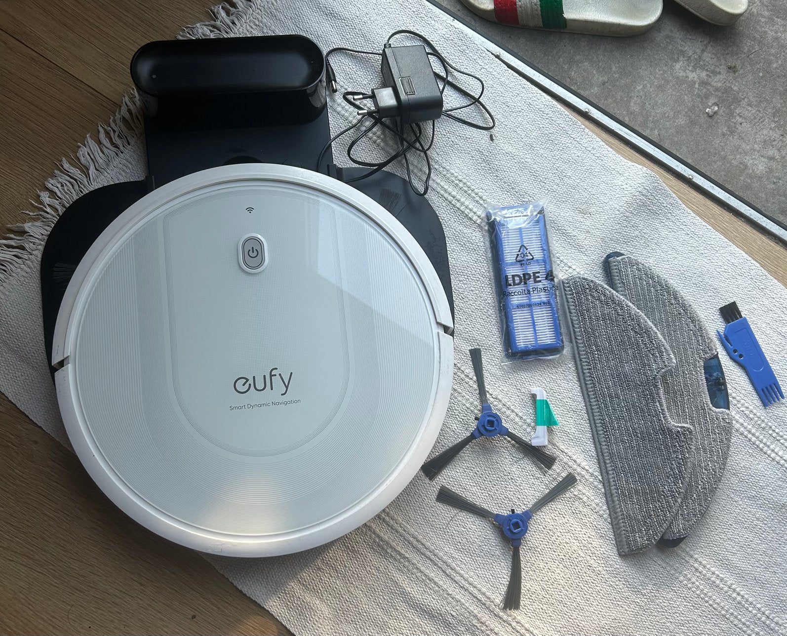 Eufy RoboVac G10 Hybrid dweil/robotstofzuiger nette staat, Ophalen of Verzenden, Zo goed als nieuw, Robotstofzuiger