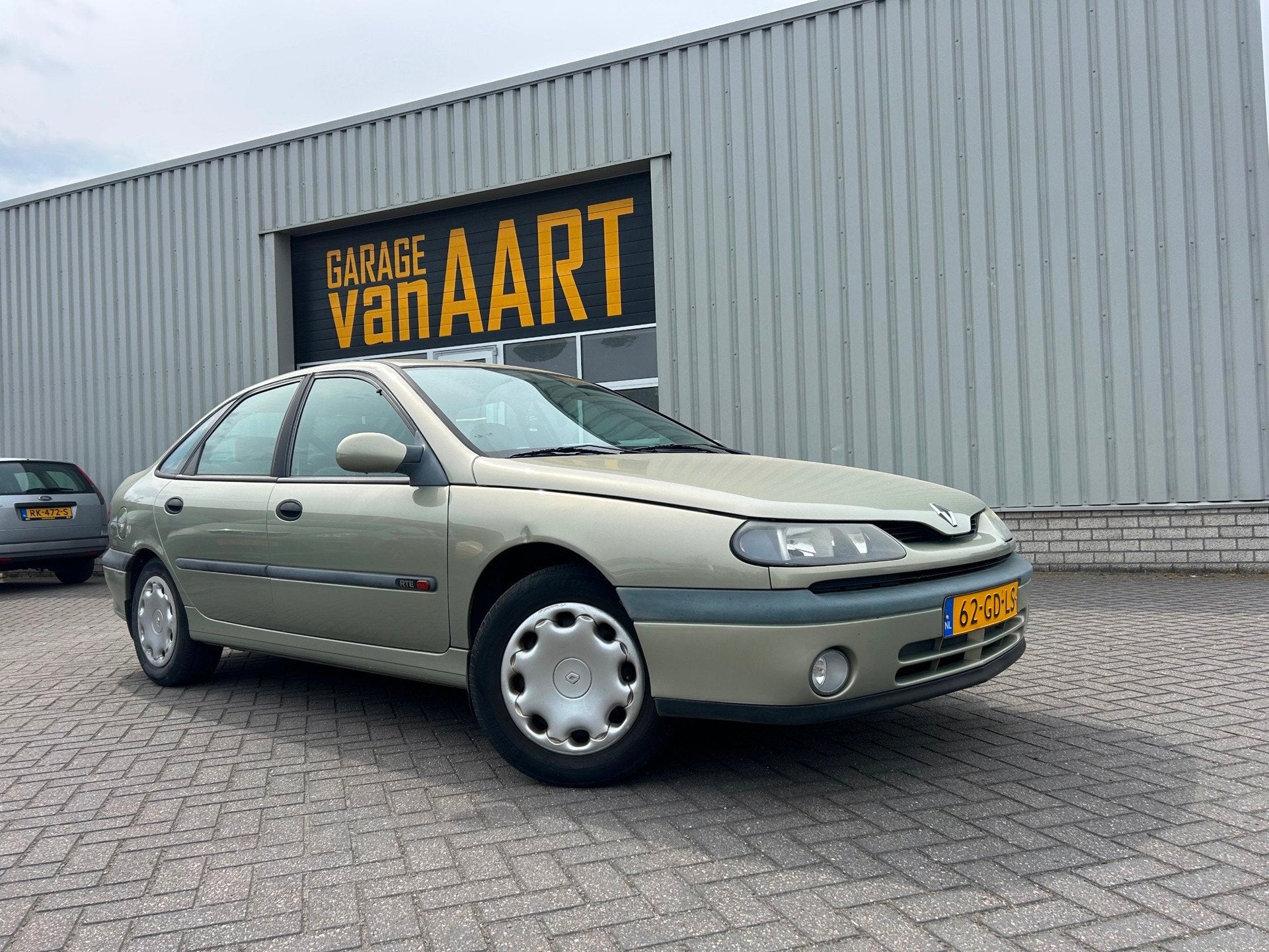 Renault Laguna 1.6-16V RTE | NAP |, Auto's, Laguna, Stof, Gebruikt, 4 cilinders